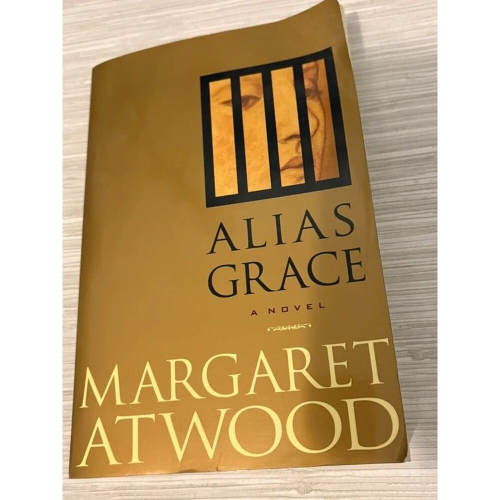 Alias grace by Margaret Atwood paperback
